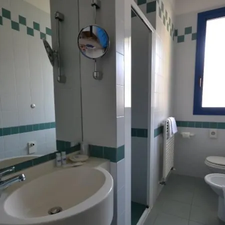 Hotel apartamentowy Thea & 3*